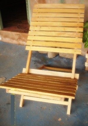 Foto 3 - Cadeira  piscina em madeira
